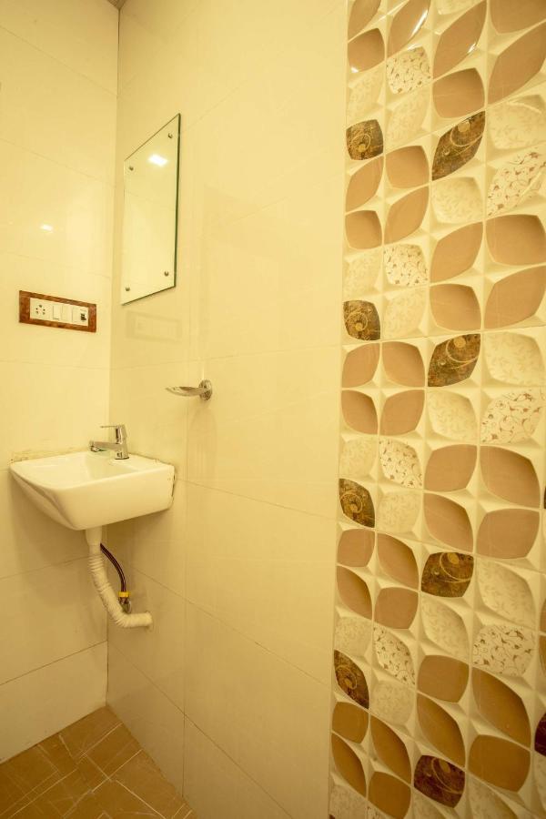 Hotel Apsara- Near J J Hospital Mumbai Exterior photo